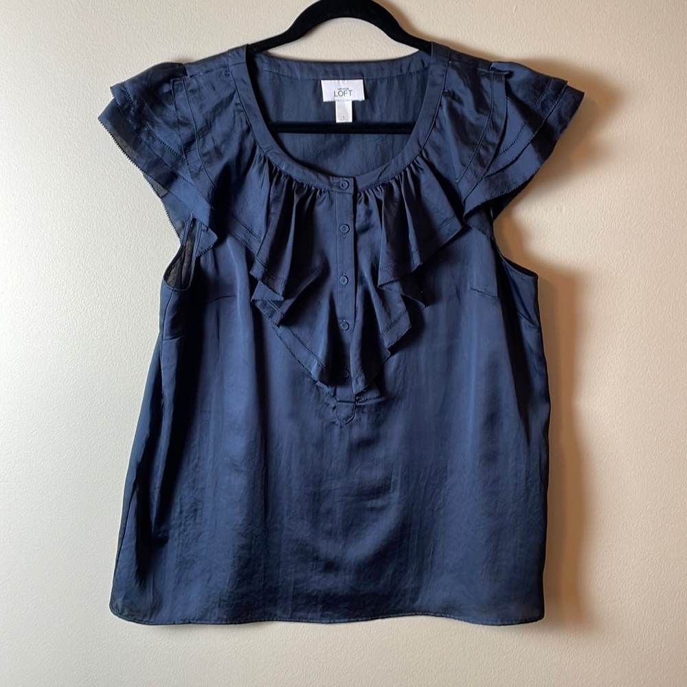 Loft navy blue sleeveless blouse.  Size Large